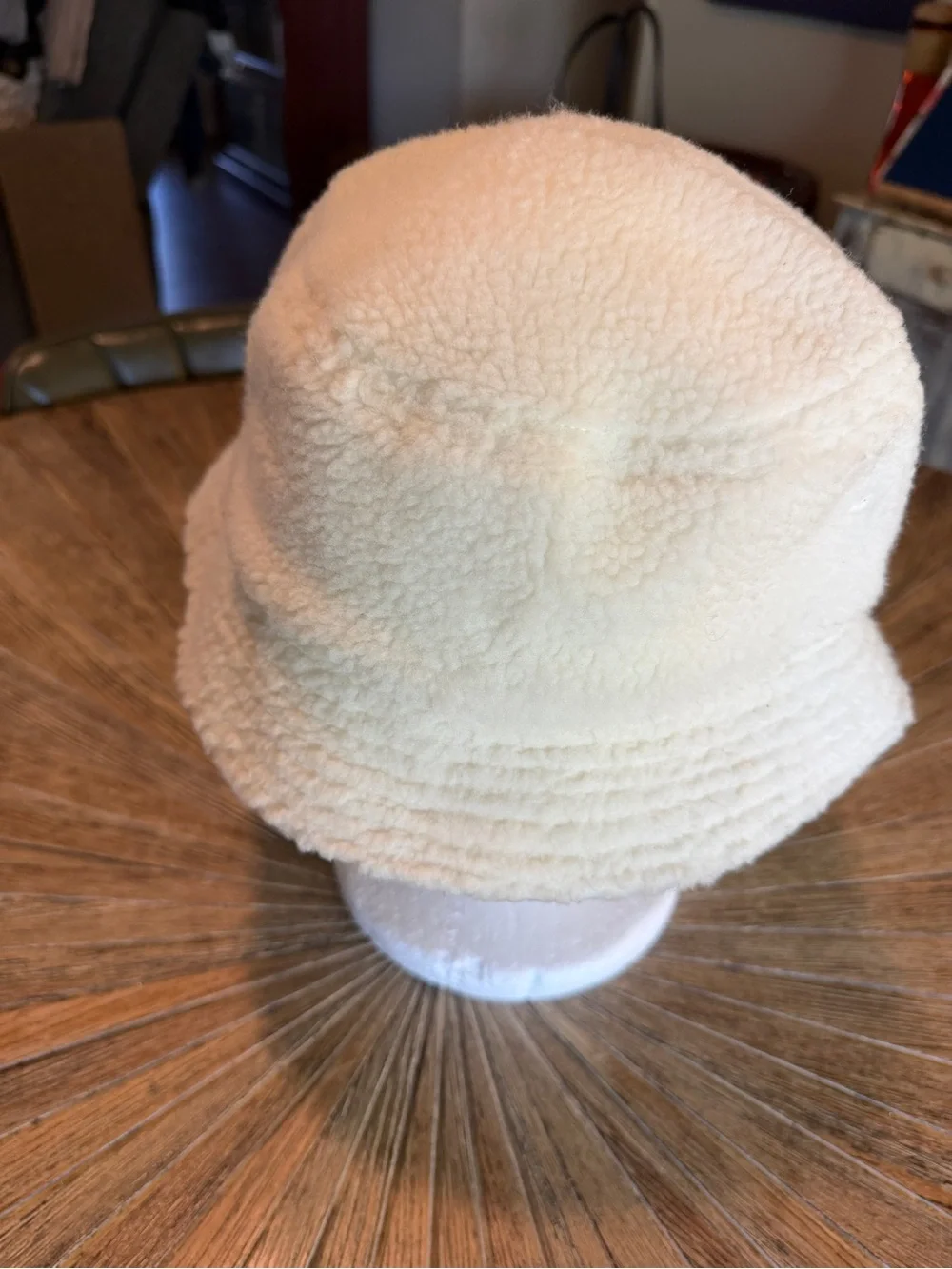 Dickies Red Chute sherpa fleece bucket hat in a warm cream/ecru color. Soft fuzz